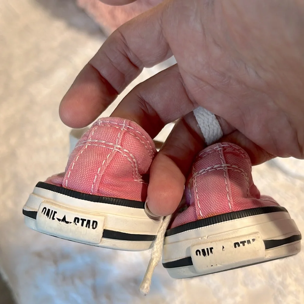 Converse low top